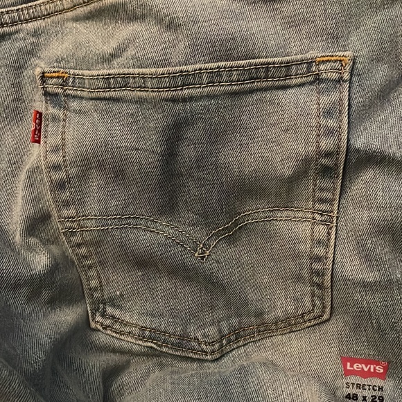 Men’s Levi’s big and tall men’s blue jeans. Stride 13 inches approximately - Picture 4 of 10